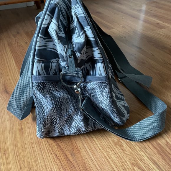 thirty one All In Tote in Charcoal Links - Picture 8 of 11